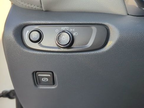 Used 2021 Chevrolet Blazer LT image 11