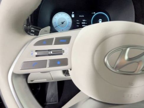 Used 2025 Hyundai Palisade Calligraphy FWD image 22