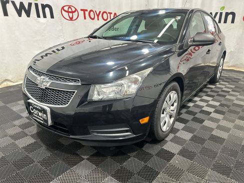 Used 2014 Chevrolet Cruze LS FWD image 3