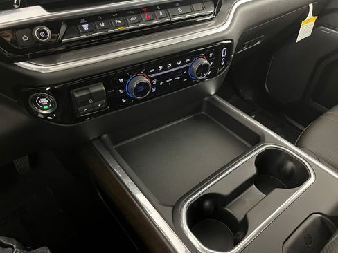 New 2026 Chevrolet Silverado 2500 High Country w/ Technology Package AWD/4WD image 18