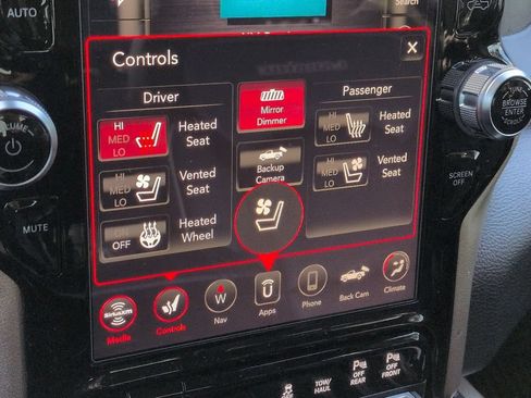 Used 2019 RAM 1500 Laramie AWD/4WD image 23