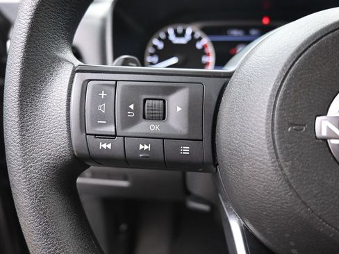 Used 2024 Nissan Rogue S AWD/4WD image 22