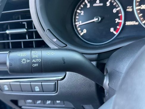 Used 2023 MAZDA MAZDA3 s FWD image 36