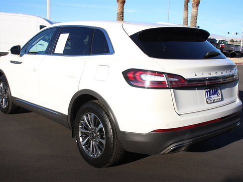 Certified 2021 Lincoln Nautilus Standard w/ Equipment Group 101A image 4