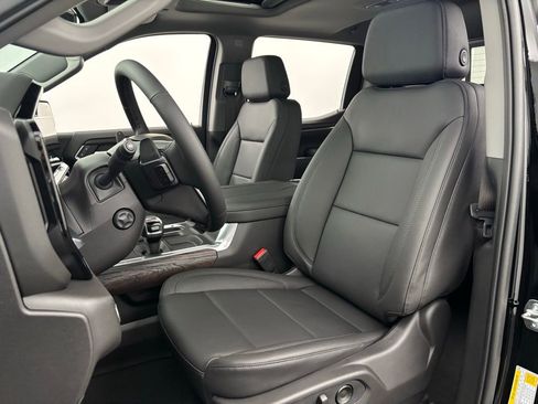 New 2026 GMC Sierra 1500 SLT w/ SLT Premium Package image 18