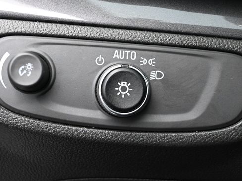 Used 2022 Buick Encore Preferred w/ Safety Package AWD/4WD image 15