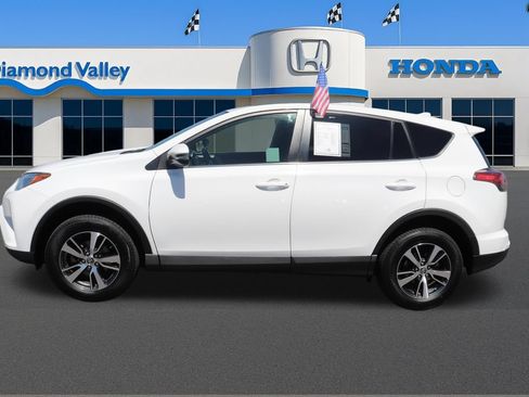 Used 2018 Toyota RAV4 XLE FWD image 9