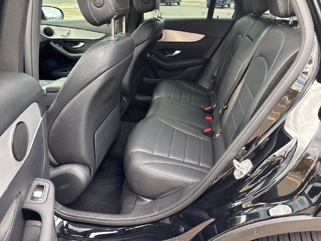 Used 2020 Mercedes-Benz GLC 300 image 17