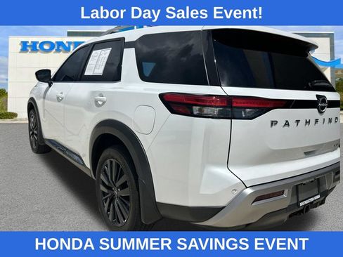 Used 2025 Nissan Pathfinder Platinum w/ Cargo Package FWD image 7