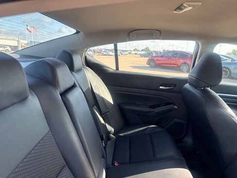 Certified 2025 Nissan Altima 2.5 SR FWD image 32