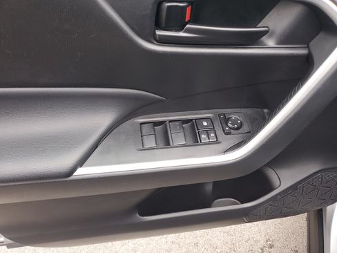 Certified 2023 Toyota RAV4 LE AWD/4WD image 20