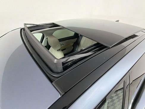Used 2022 Land Rover Range Rover Velar S AWD/4WD image 23