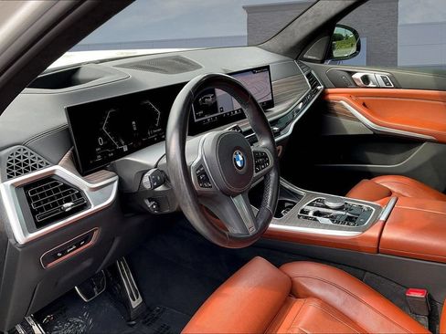 Used 2024 BMW X7 xDrive40i w/ M Sport Package AWD/4WD image 17