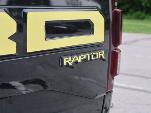 Used 2017 Ford F150 Raptor w/ Equipment Group 802A Luxury AWD/4WD image 8