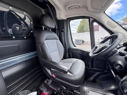 Used 2025 RAM ProMaster 2500 w/ Quick Order Package 22G SLT FWD image 22