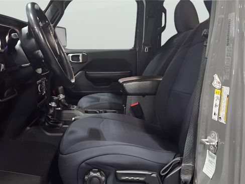 Used 2019 Jeep Wrangler Unlimited Sport S image 13