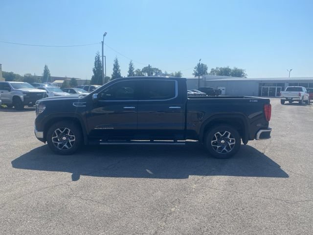 Used 2022 GMC Sierra 1500 SLT w/ SLT Premium Package AWD/4WD image 3