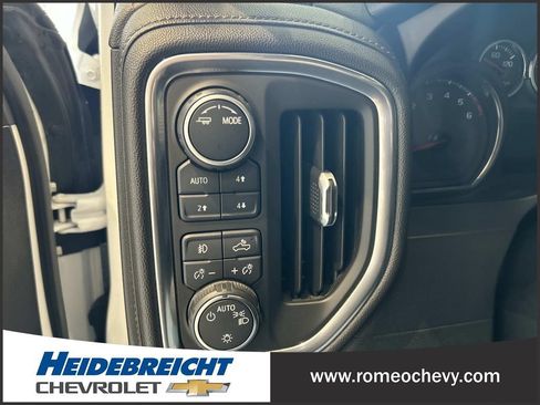 Used 2020 Chevrolet Silverado 1500 RST AWD/4WD image 32
