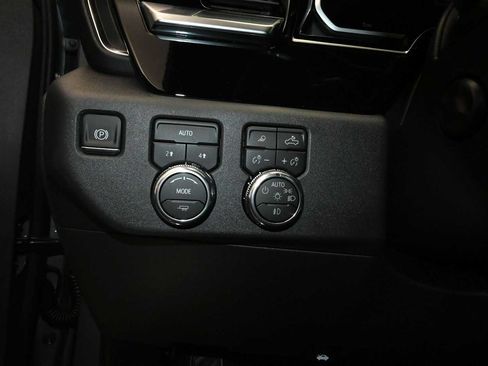 New 2026 GMC Sierra 1500 SLT w/ SLT Premium Plus Package AWD/4WD image 12