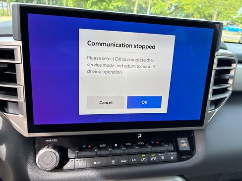 New 2026 Toyota Tundra Limited AWD/4WD image 22