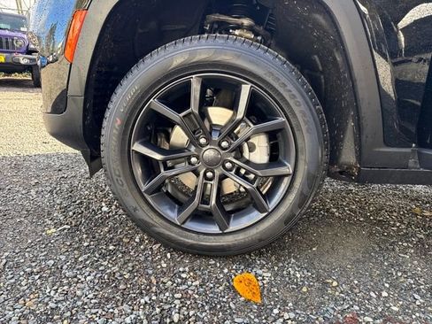 New 2025 Jeep Grand Cherokee Limited image 28