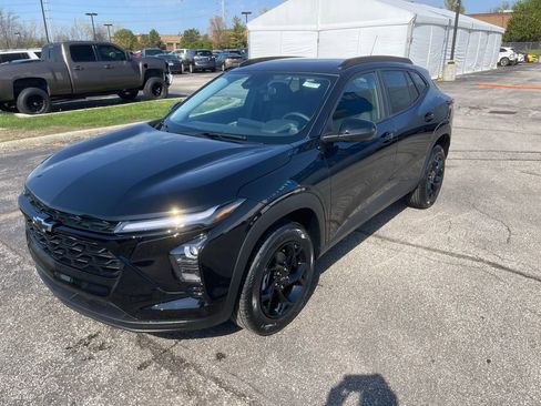 New 2026 Chevrolet Trax LT FWD image 3