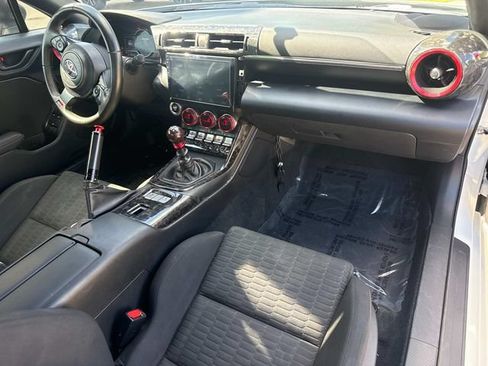 Used 2023 Toyota GR86 RWD image 16