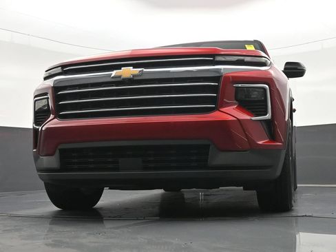 Used 2024 Chevrolet Traverse LT FWD image 32