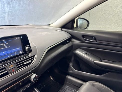Used 2023 Nissan Altima 2.5 S FWD image 30