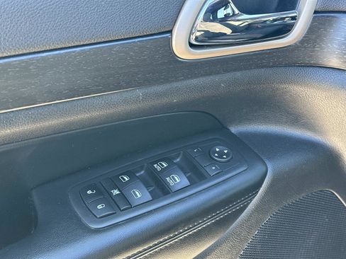 Used 2017 Jeep Grand Cherokee Laredo w/ Quick Order Package 23E image 15