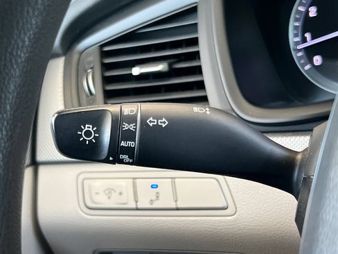 Used 2018 Hyundai Sonata SE FWD image 35