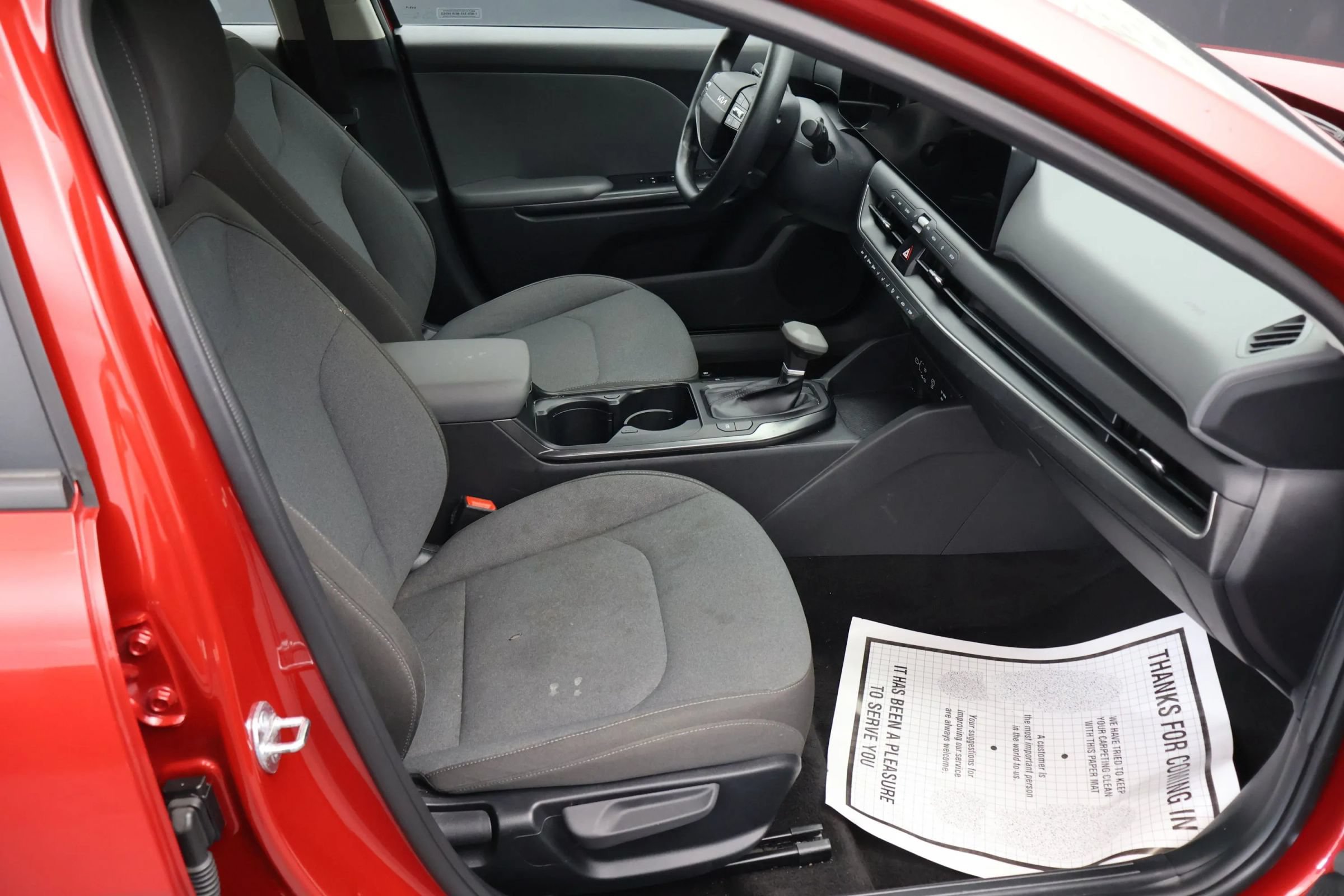 Used 2025 Kia K4 FWD image 16
