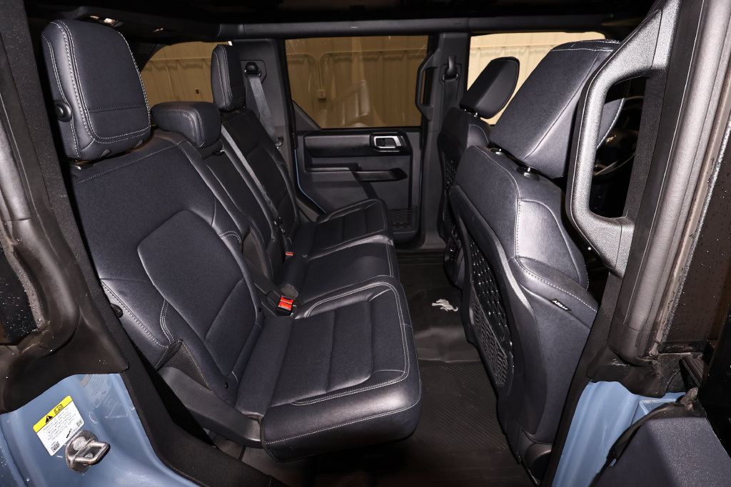 Certified 2025 Ford Bronco Badlands AWD/4WD image 16