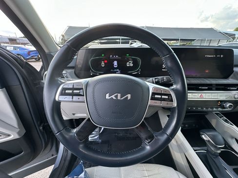 Used 2023 Kia Telluride EX image 8