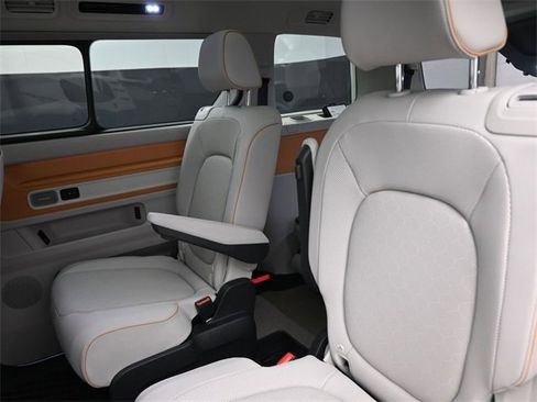 New 2025 Volkswagen ID. Buzz 1st Edition image 16