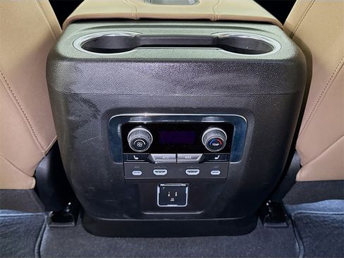 Used 2023 Chevrolet Tahoe Premier image 25