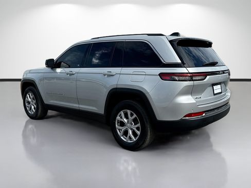 Used 2022 Jeep Grand Cherokee Limited AWD/4WD image 5