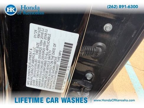 Used 2024 Honda Pilot Touring image 4