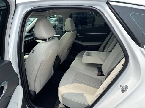 Used 2025 Hyundai Sonata SEL FWD image 30