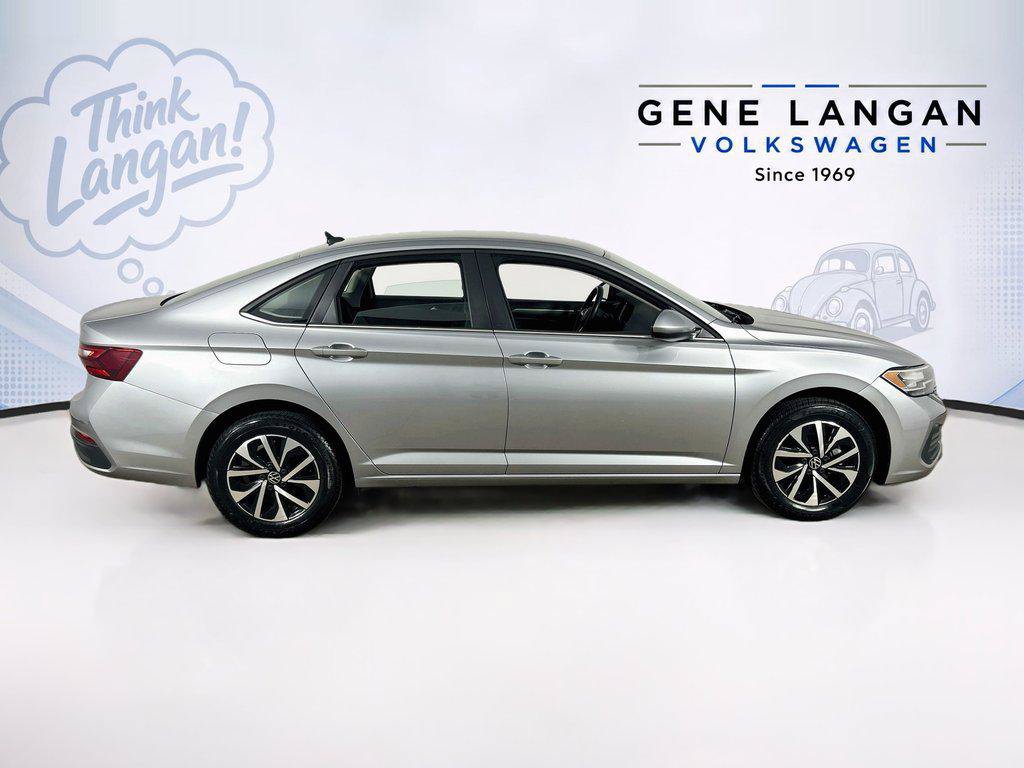 Certified 2024 Volkswagen Jetta S FWD image 4