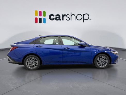 Used 2024 Hyundai Elantra Blue image 6