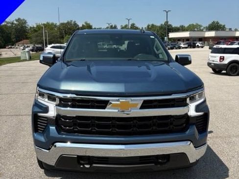 Used 2024 Chevrolet Silverado 1500 LT AWD/4WD image 10