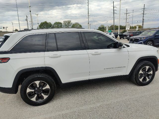 Used 2023 Jeep Grand Cherokee 4WD 4xe image 22