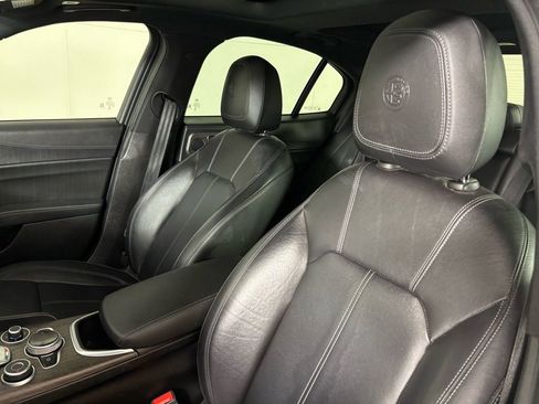 Used 2022 Alfa Romeo Giulia Ti image 17