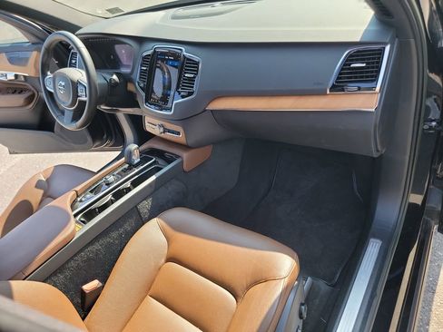 Used 2023 Volvo XC90 B6 Plus w/ Protection Package Premier image 13