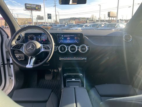 Used 2025 Mercedes-Benz GLA 250 image 30