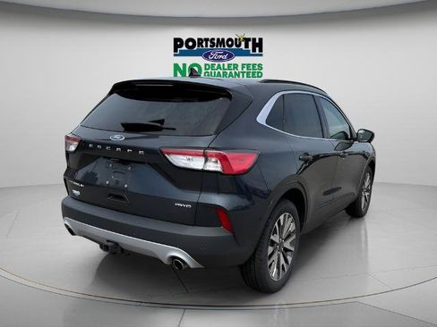 Certified 2022 Ford Escape Titanium w/ Class II Trailer Tow Package AWD/4WD image 31