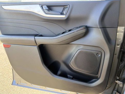 Certified 2022 Ford Escape SE image 18