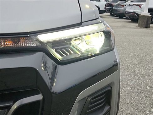 Certified 2024 Chevrolet Colorado Z71 w/ Z71 Convenience Package 2 image 9