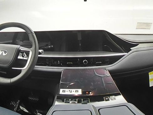 New 2027 INFINITI QX80 Sensory AWD/4WD image 19